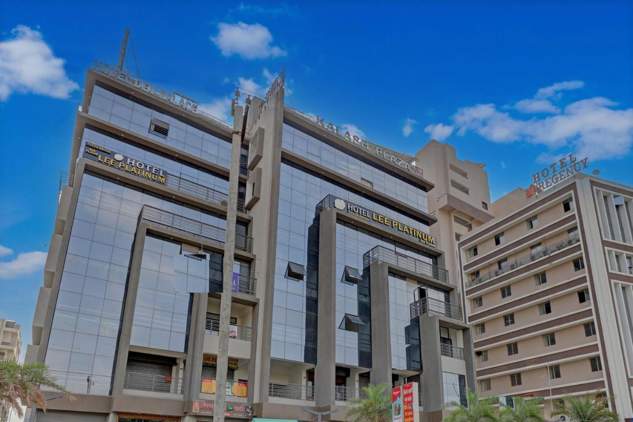 Hotel Lee Platinum Ahmedabad Exterior photo