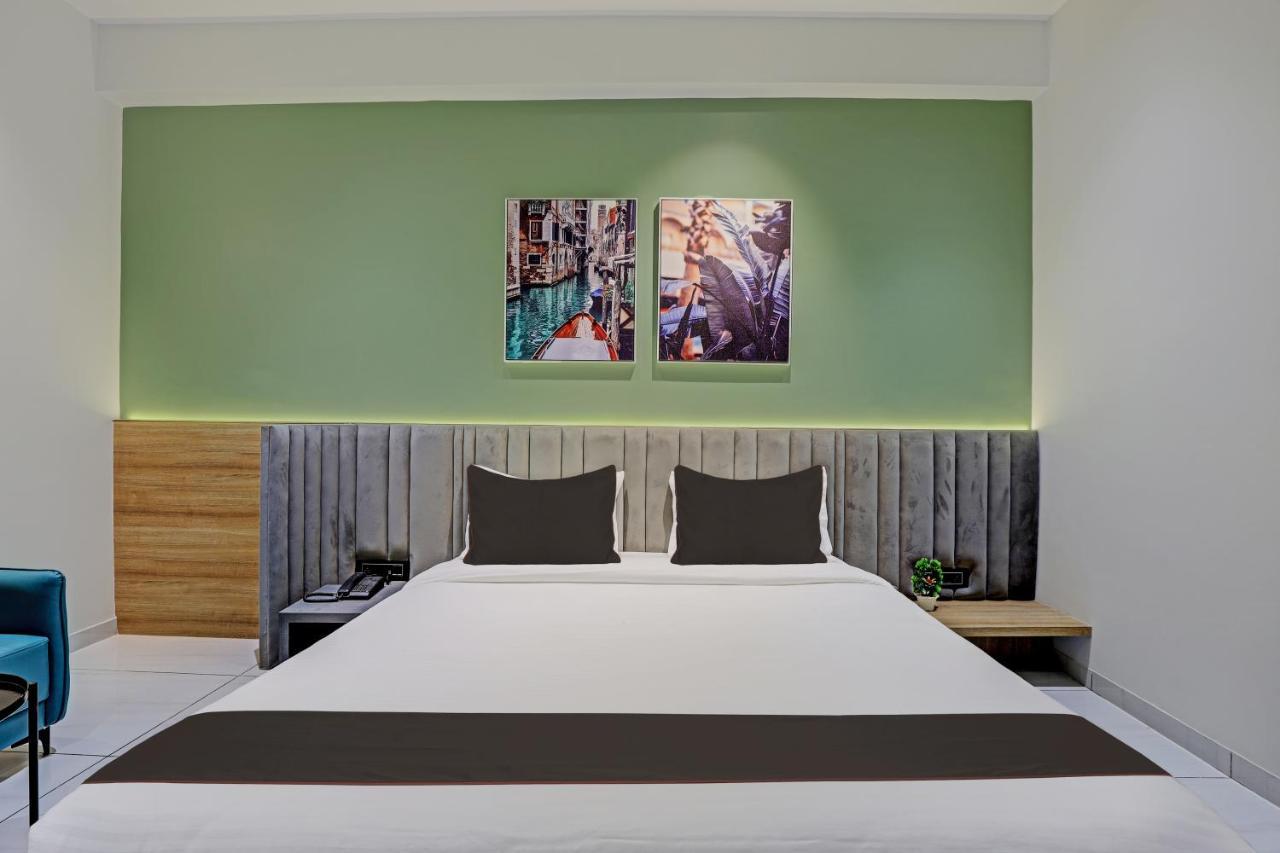 Hotel Lee Platinum Ahmedabad Exterior photo