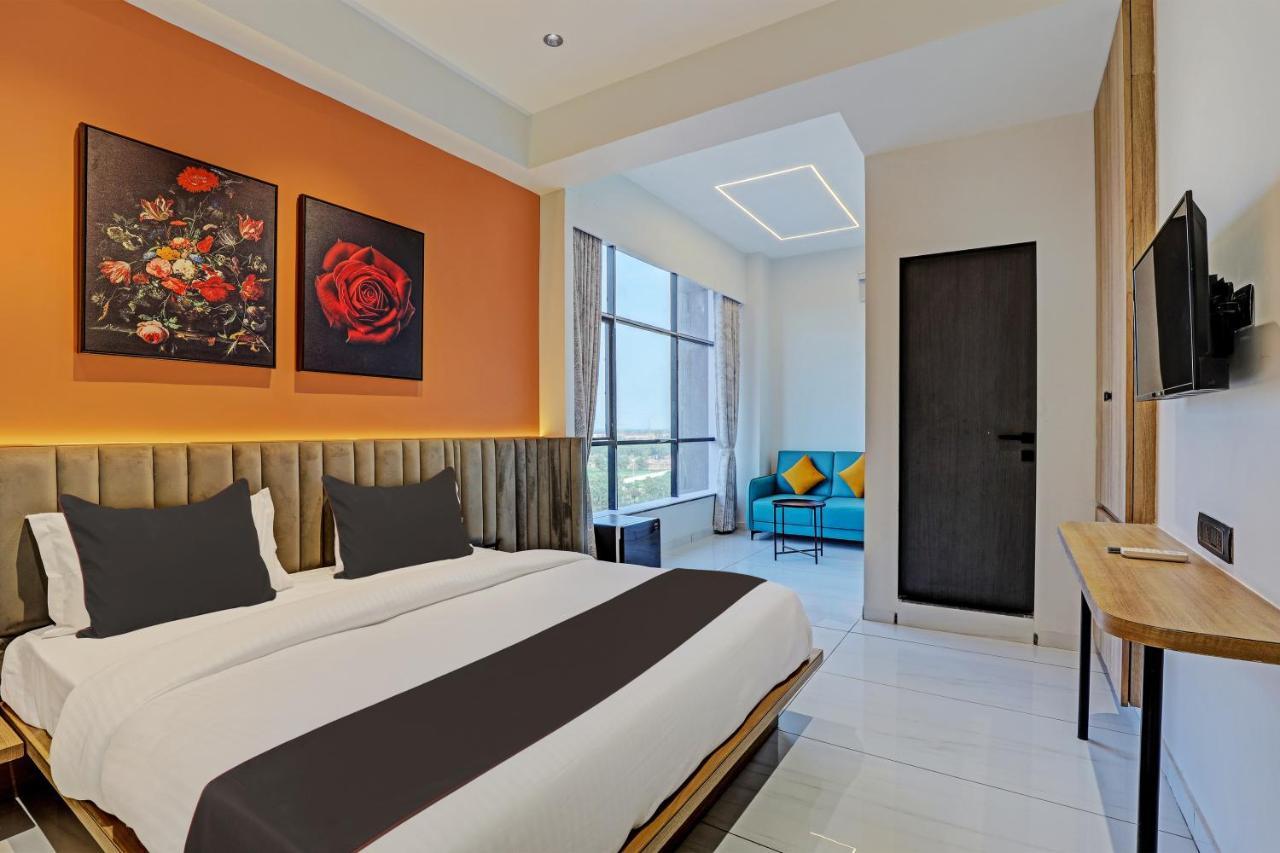 Hotel Lee Platinum Ahmedabad Exterior photo