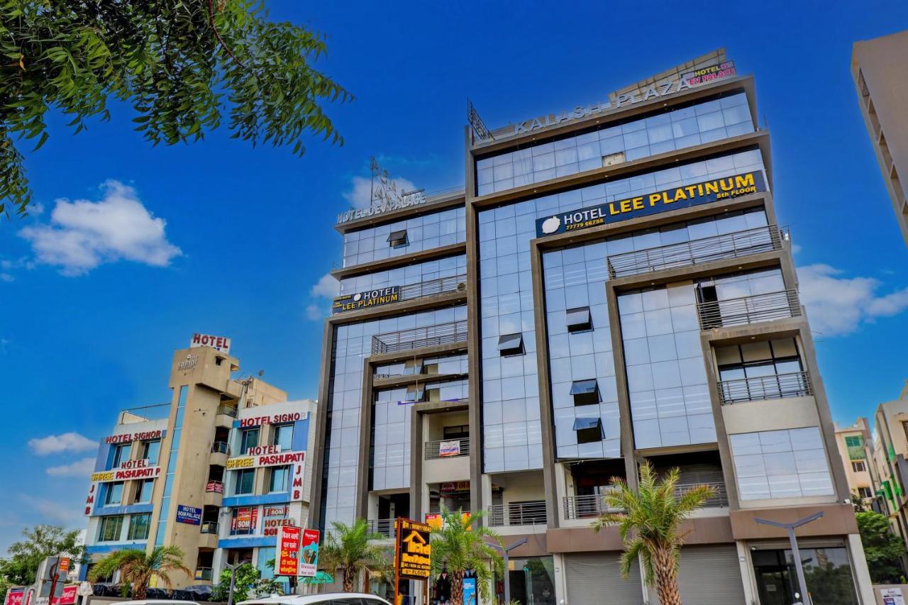 Hotel Lee Platinum Ahmedabad Exterior photo